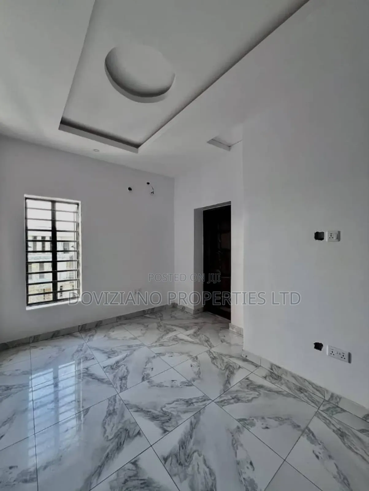 6bdrm Townhouse/Terrace in Lekki for sale