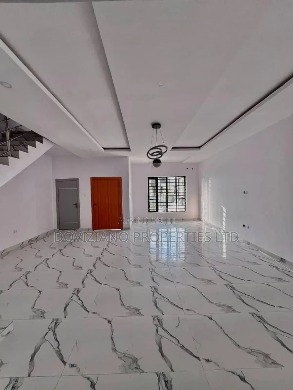 6bdrm Townhouse/Terrace in Lekki for sale