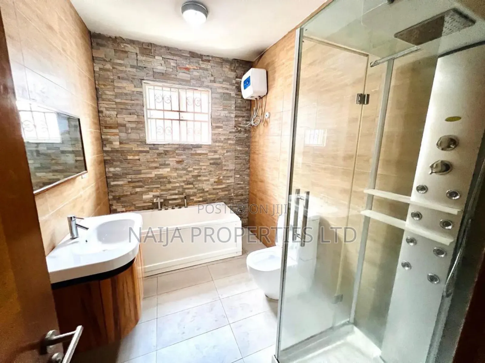 3bdrm Apartment in Banana Island, Ikoyi for sale