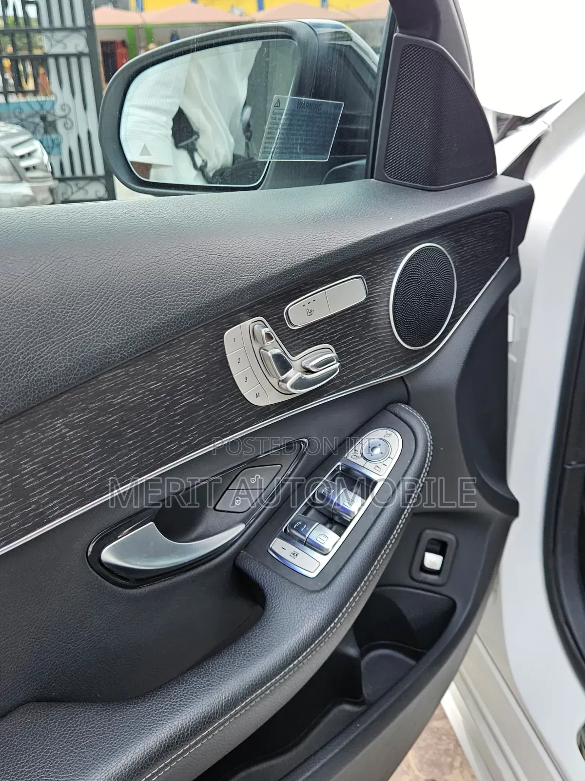 Mercedes-Benz C300 2021 White