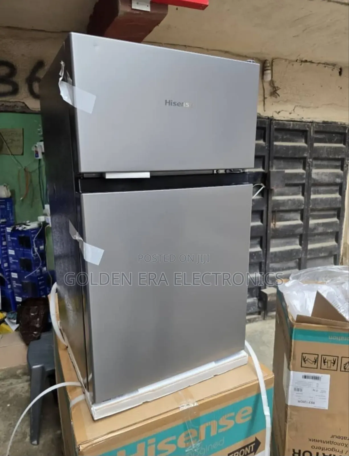 Hisense Double Door Fridge (Table Top Size)