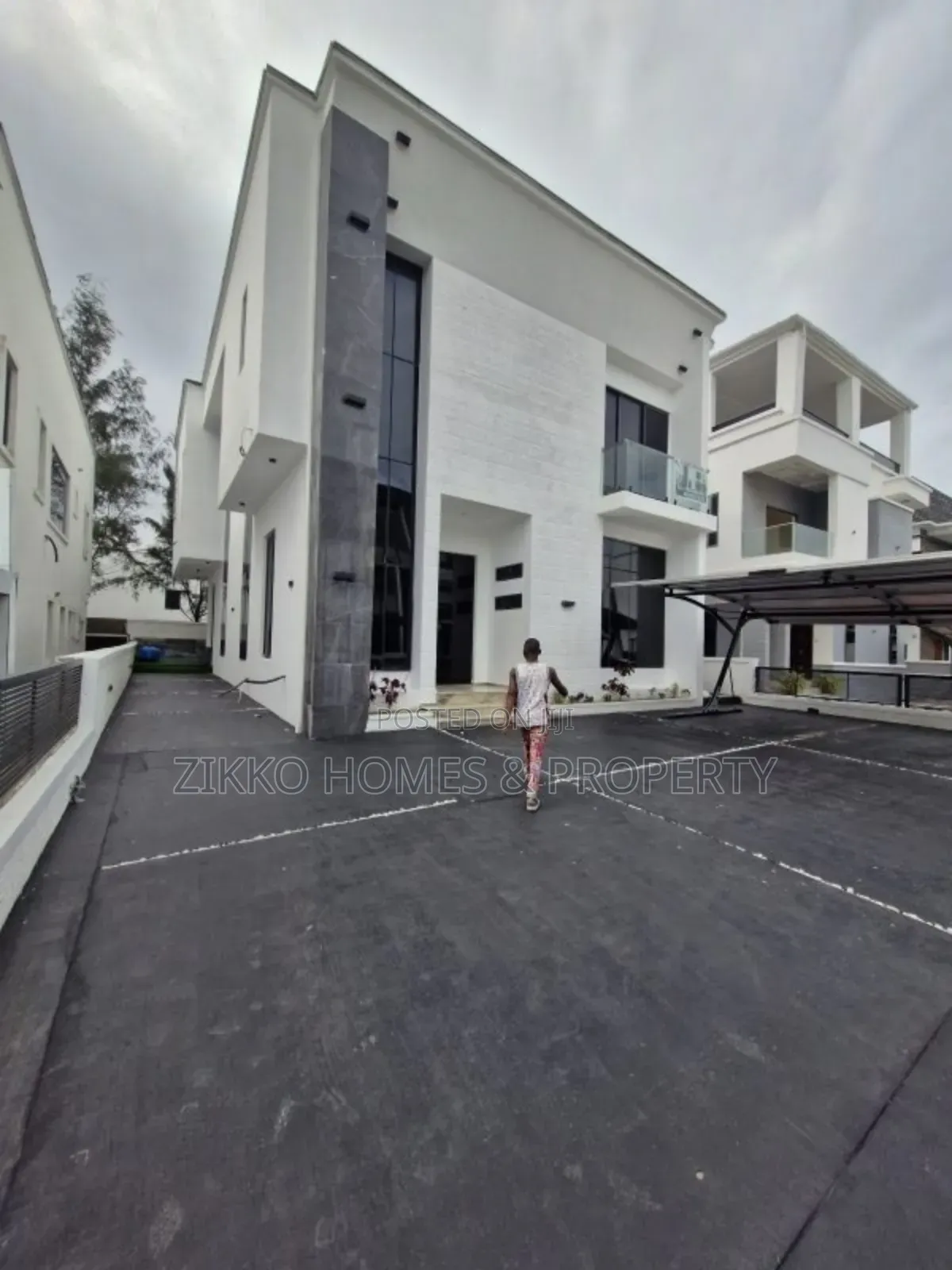 5bdrm Duplex in Megamound, Lekki for sale