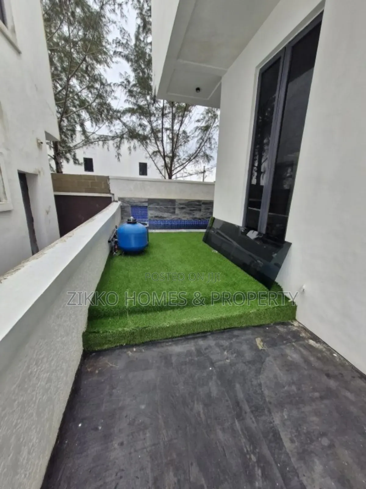 5bdrm Duplex in Megamound, Lekki for sale