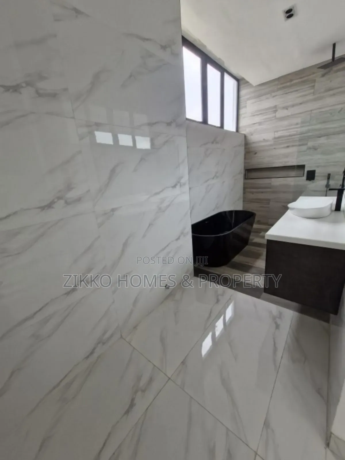 5bdrm Duplex in Megamound, Lekki for sale