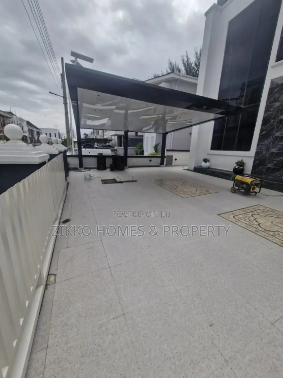 5bdrm Duplex in Megamound, Lekki for sale