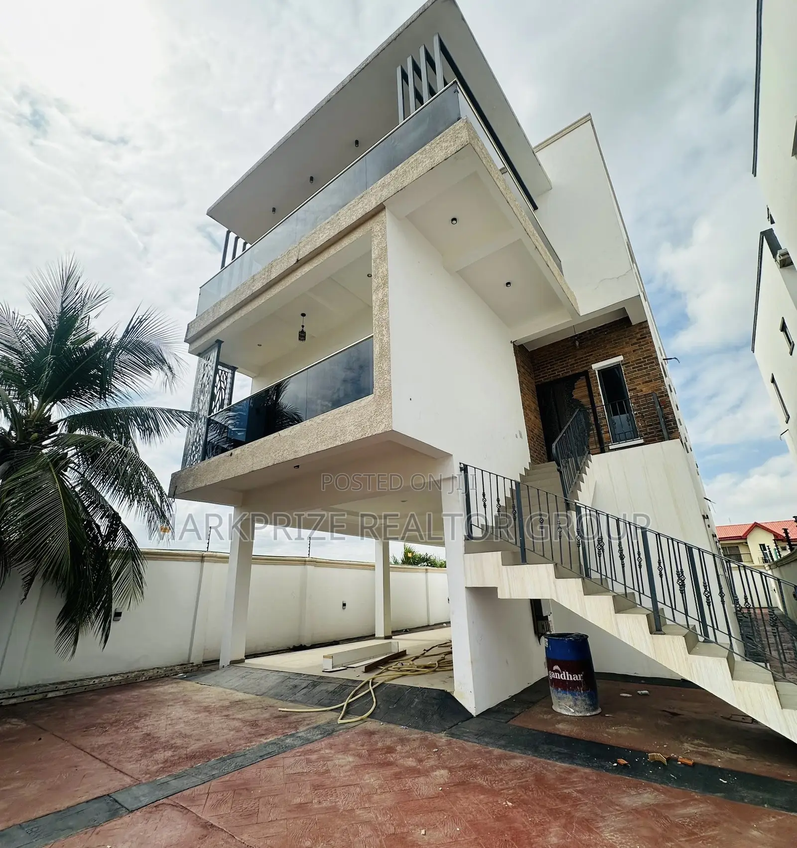 4bdrm Duplex in Magodo Phase 2 Lagos for sale