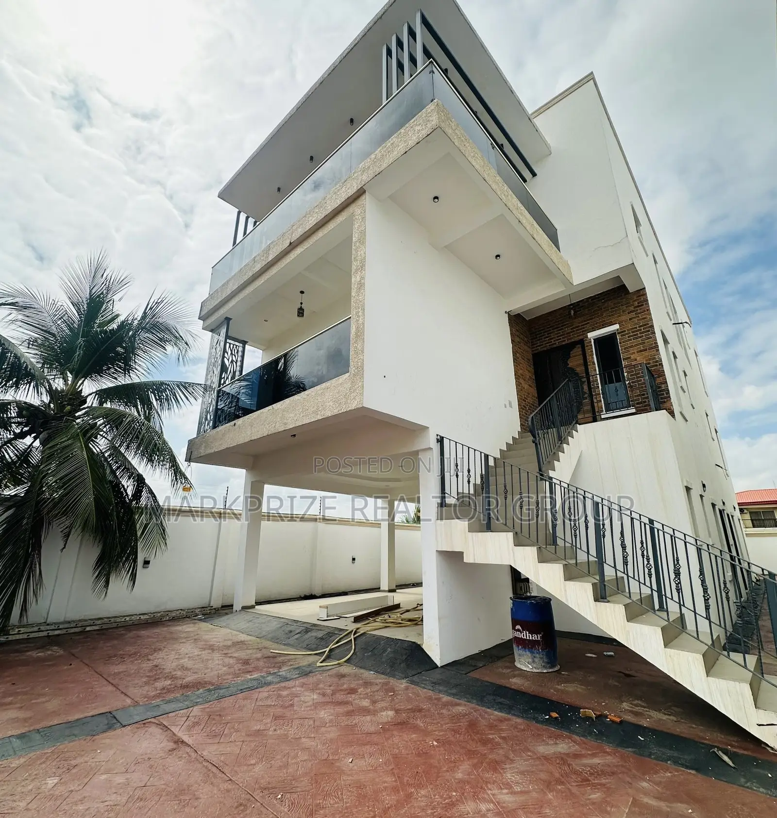 4bdrm Duplex in Magodo Phase 2 Lagos for sale