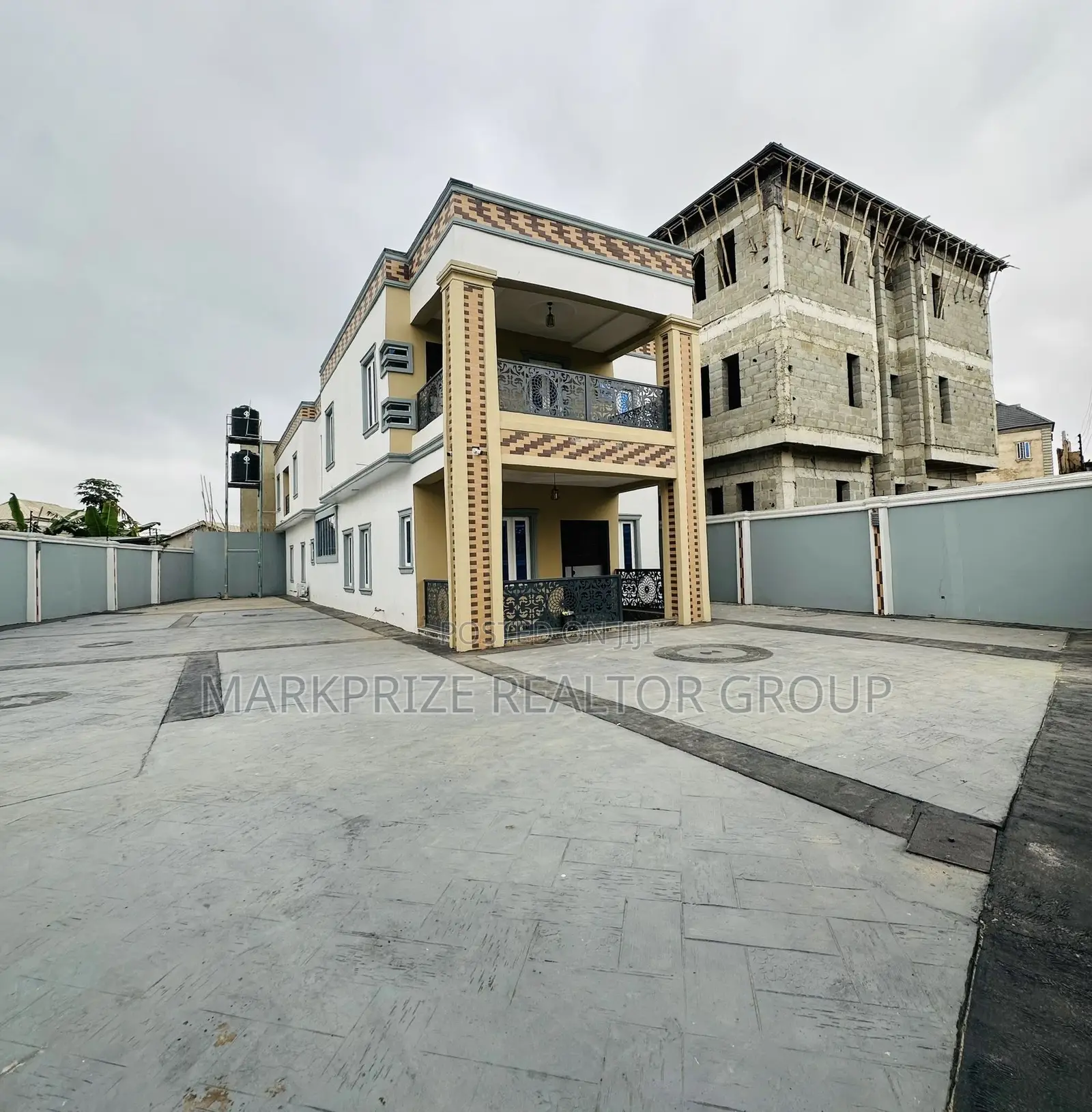4bdrm Duplex in Agege Lagos for sale