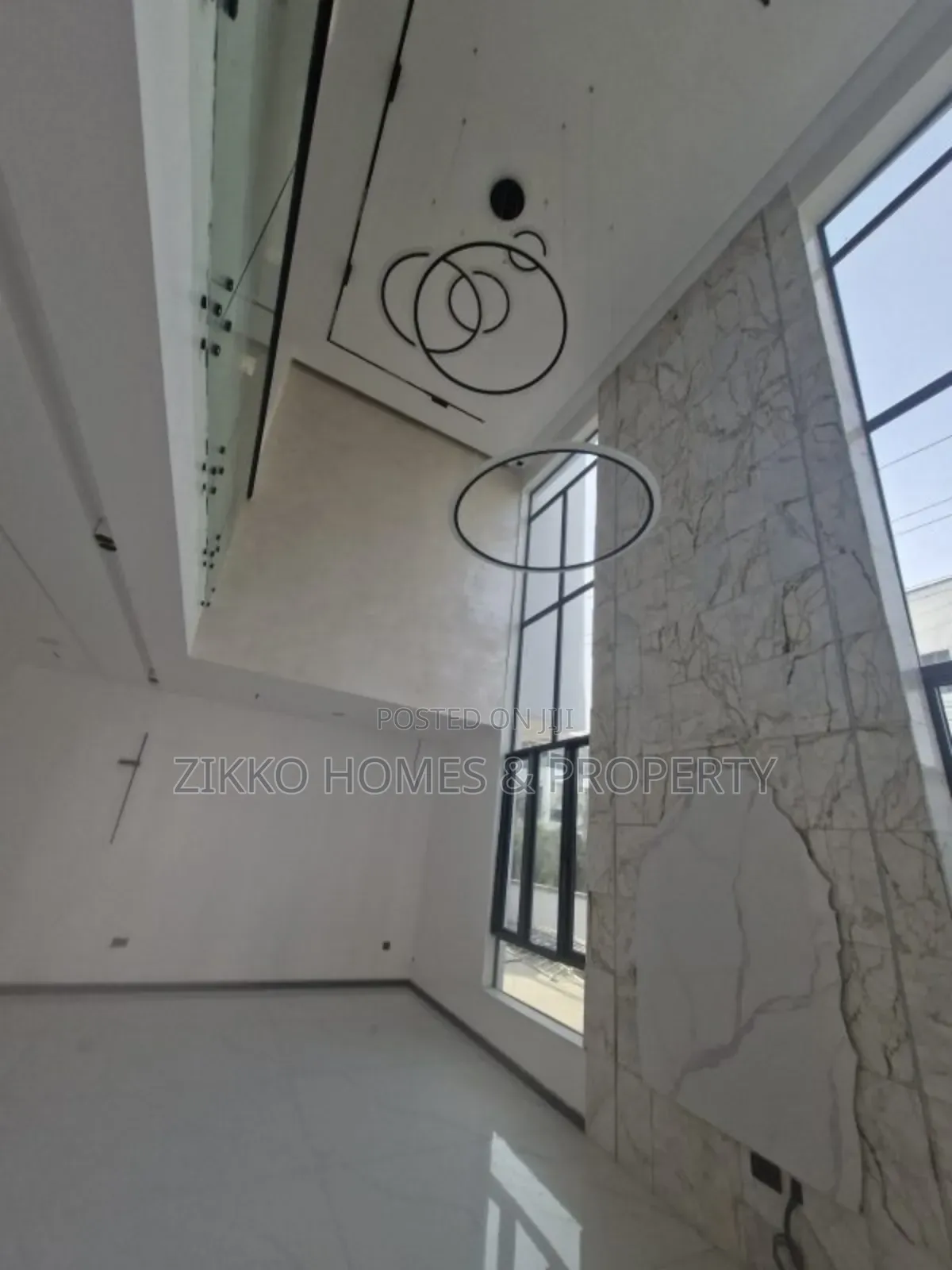 5bdrm Duplex in Megamound, Lekki for sale
