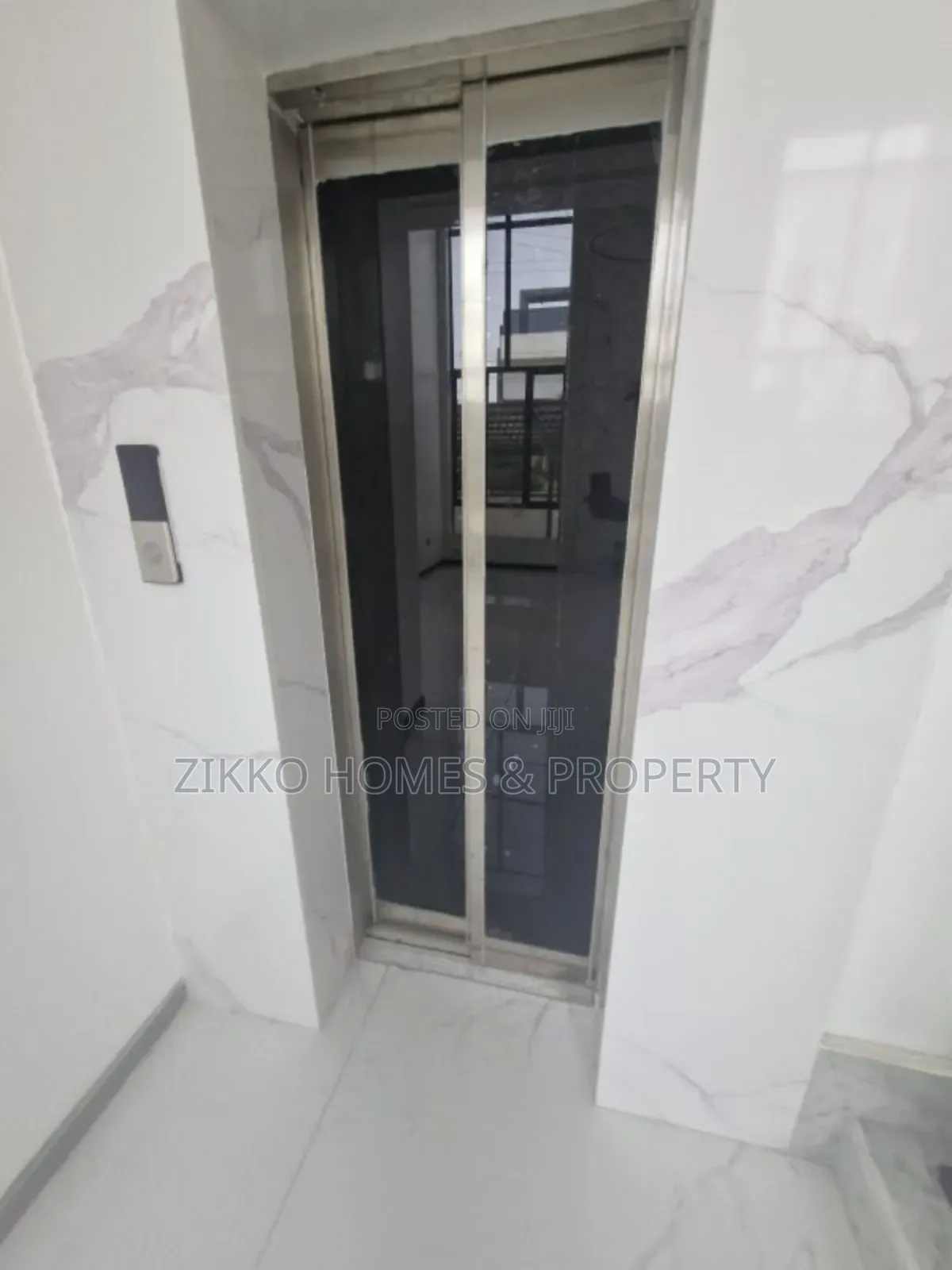 5bdrm Duplex in Megamound, Lekki for sale