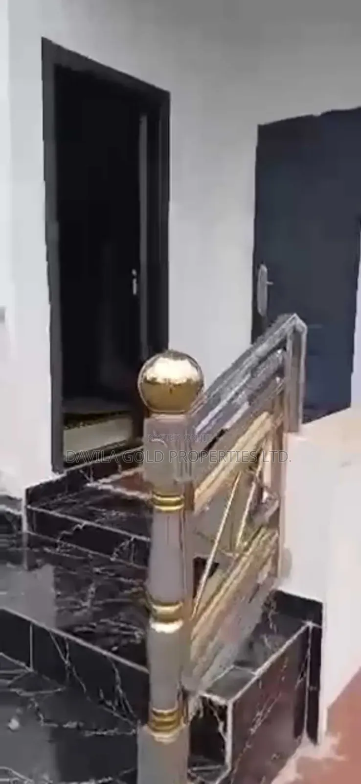 5bdrm Duplex in Benin City for sale