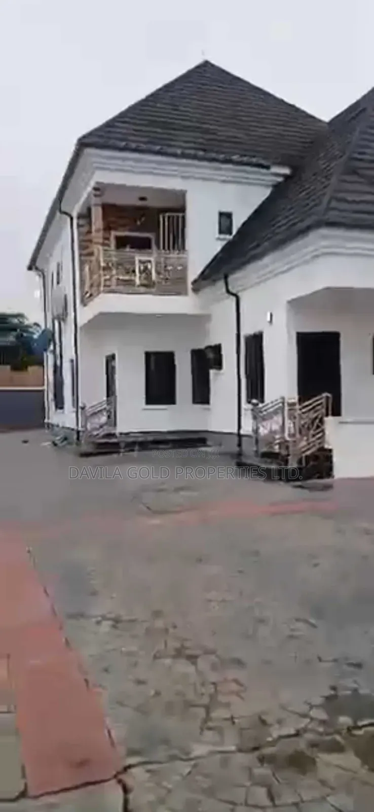 5bdrm Duplex in Benin City for sale