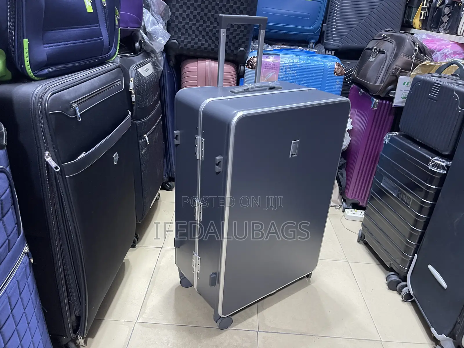 Bug Size High Quality Aluminium Frame Travel Luggage