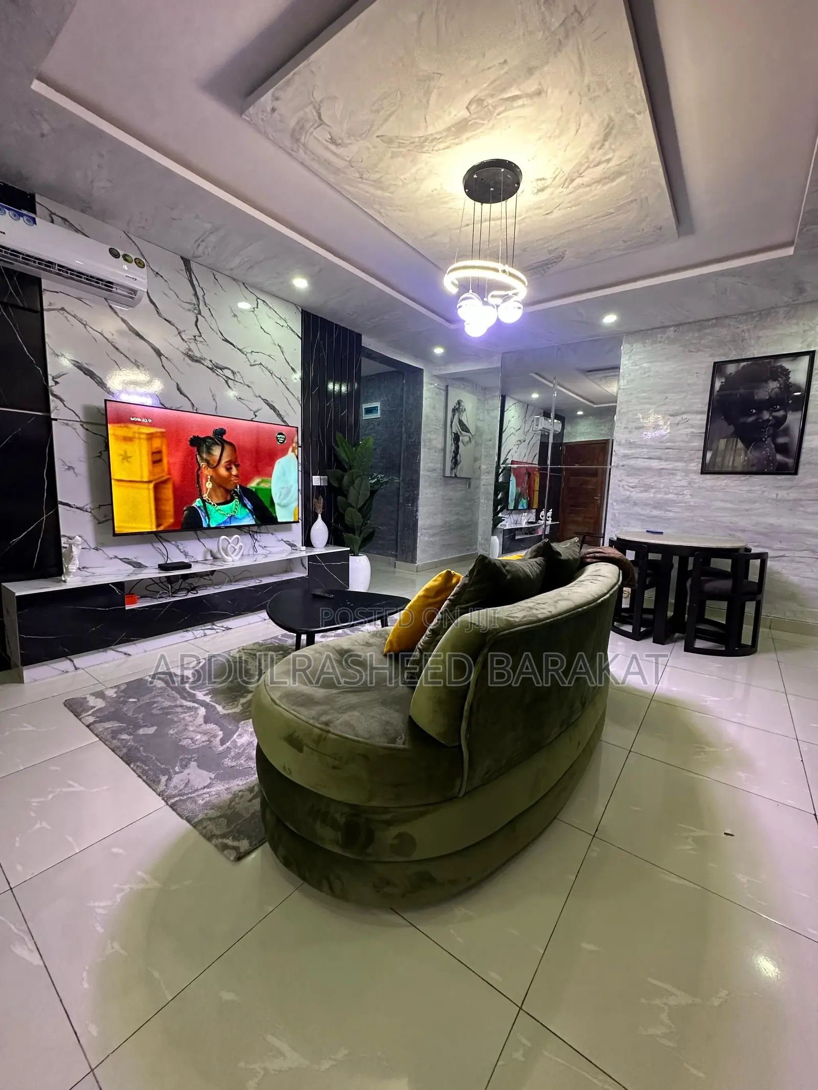 Luxury One Bedroom Apartment With Pool and Balcony