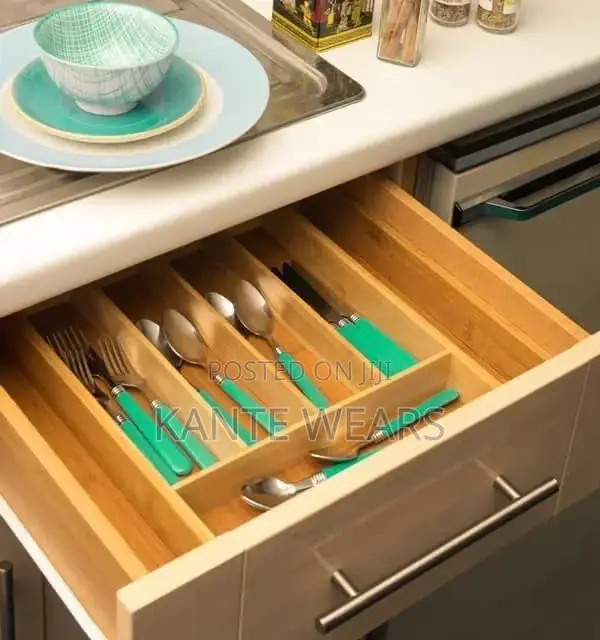 Wooden Expandable Cutlery Divider Storage Tray
