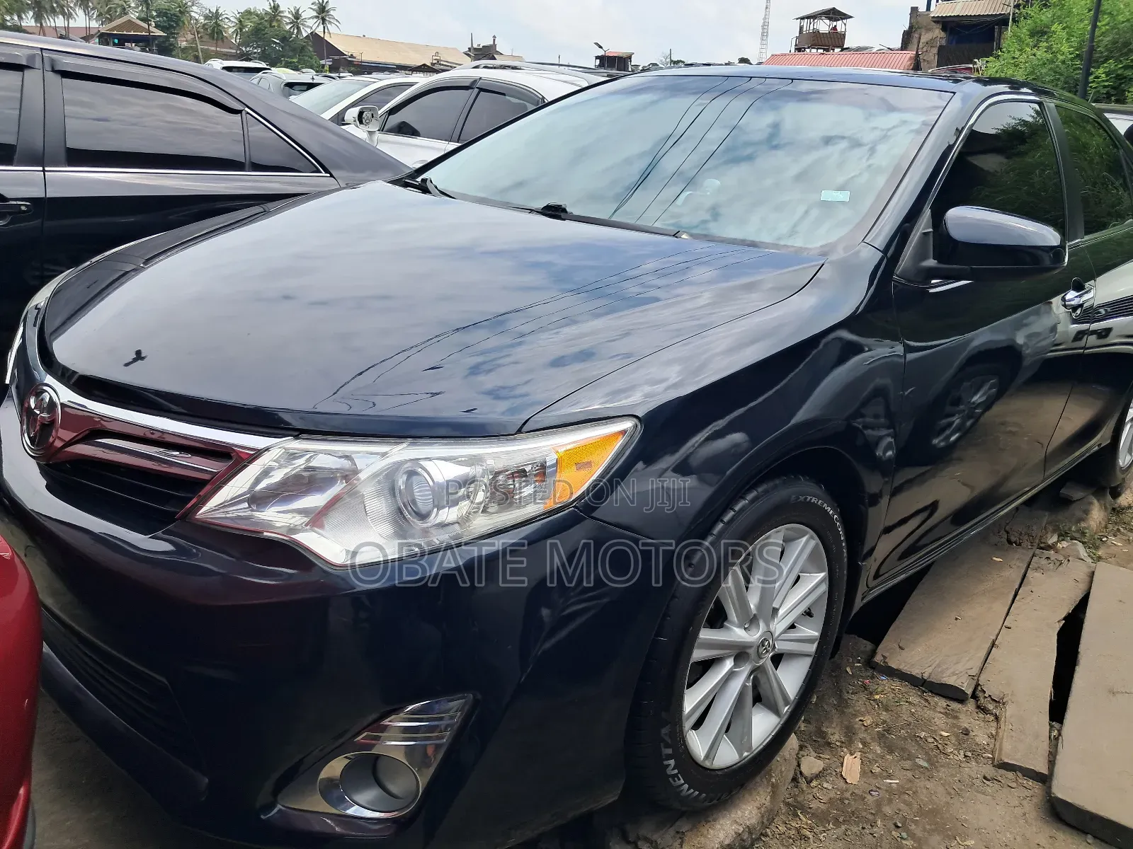 Toyota Camry XLE 4dr Sedan (2.5L 4cyl 6A) 2014 Gray
