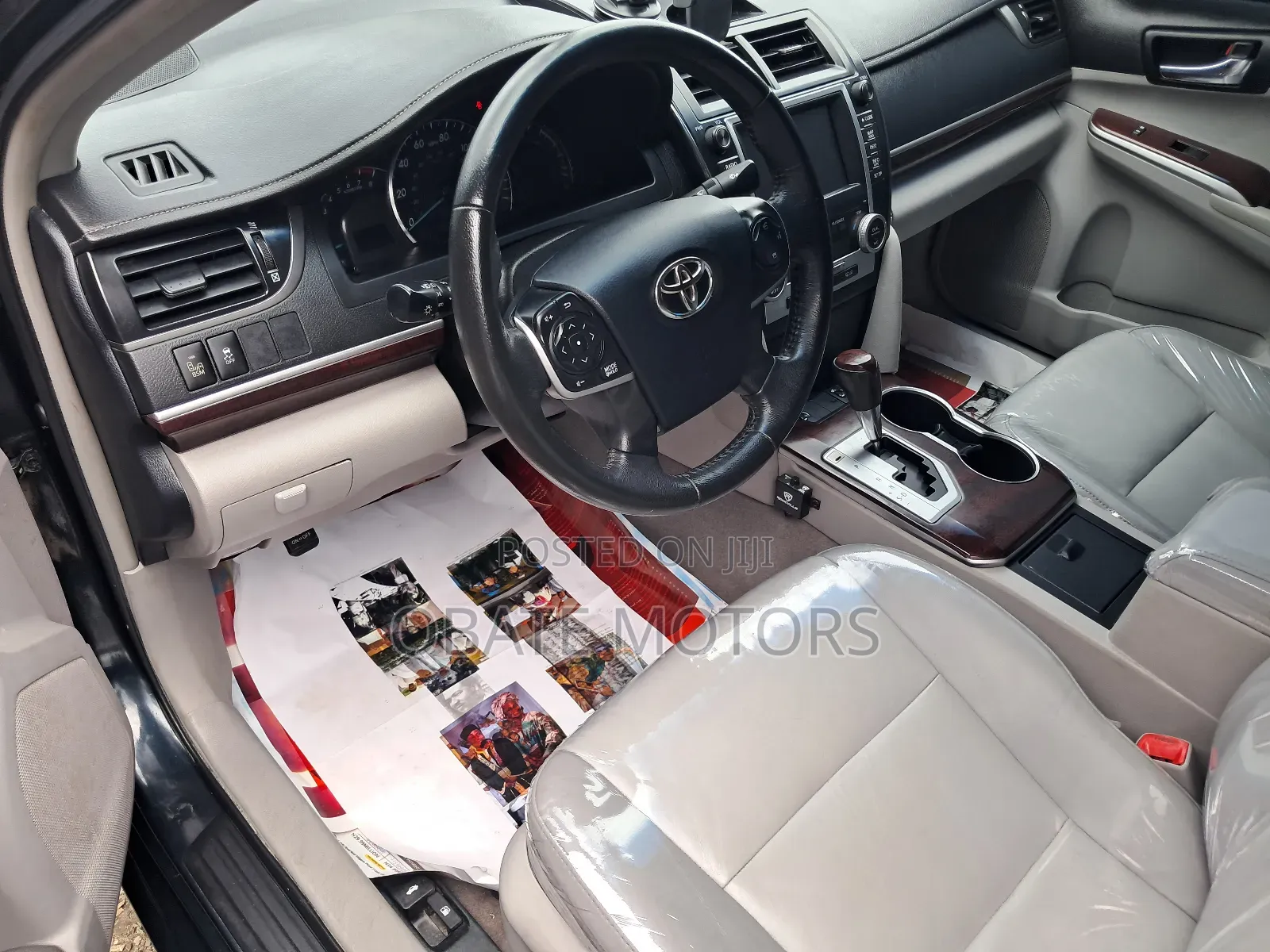 Toyota Camry XLE 4dr Sedan (2.5L 4cyl 6A) 2014 Gray