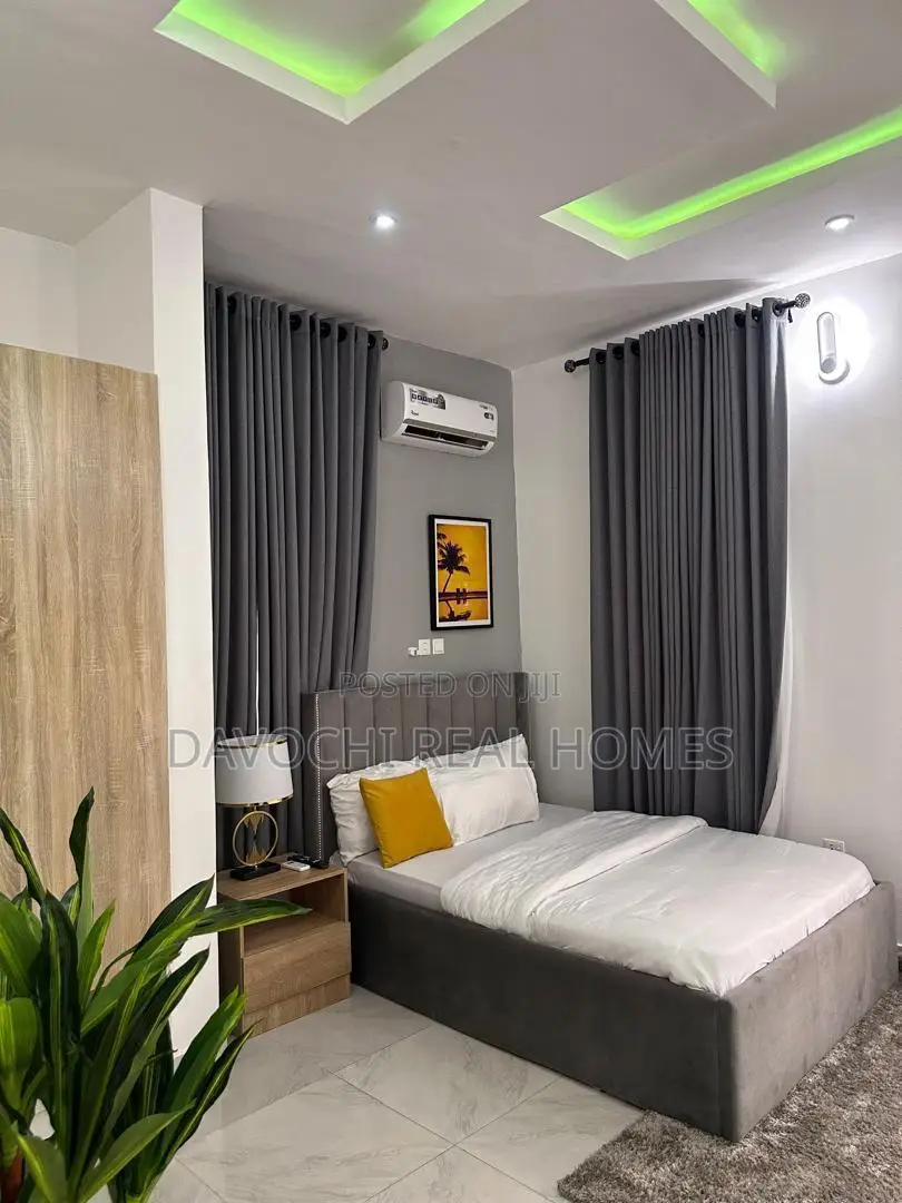 Furnished 3bdrm Apartment in Lekki Phase1 for rent
