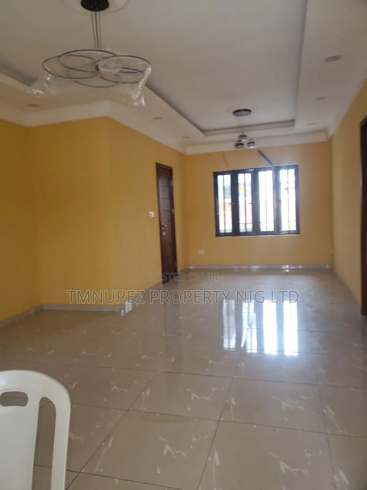3bdrm Apartment in Lekki Phase1 for rent