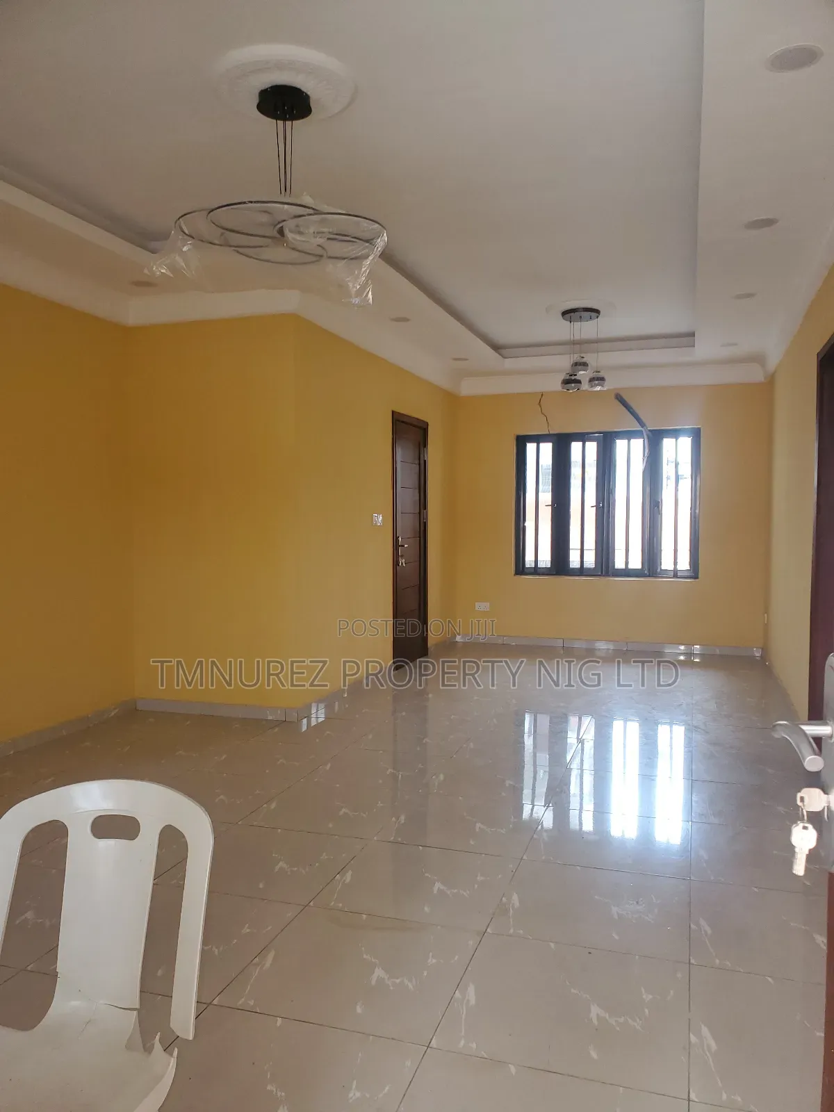 3bdrm Apartment in Lekki Phase1 for rent