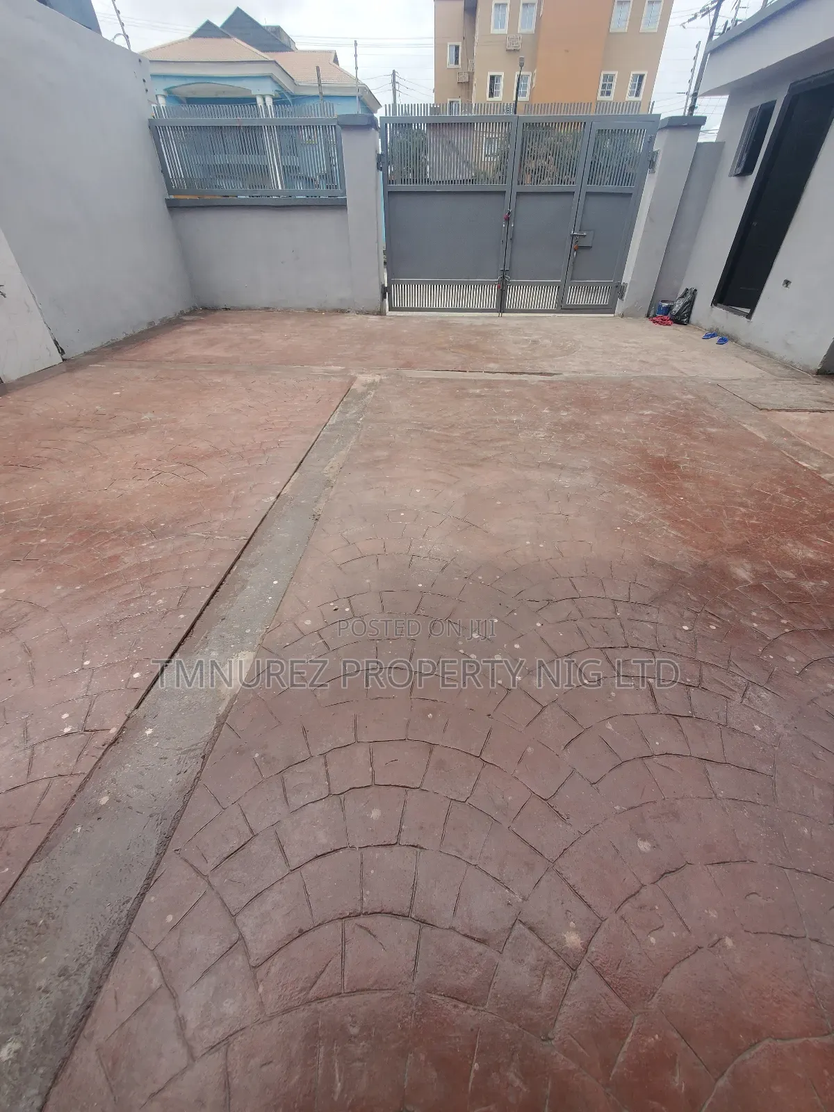 5bdrm Duplex in Ikate for sale