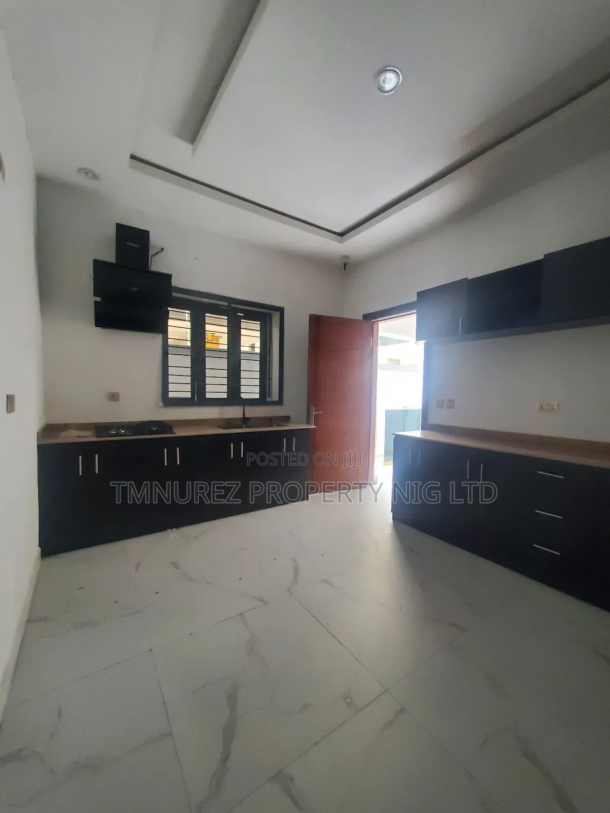 5bdrm Duplex in Ikate for sale