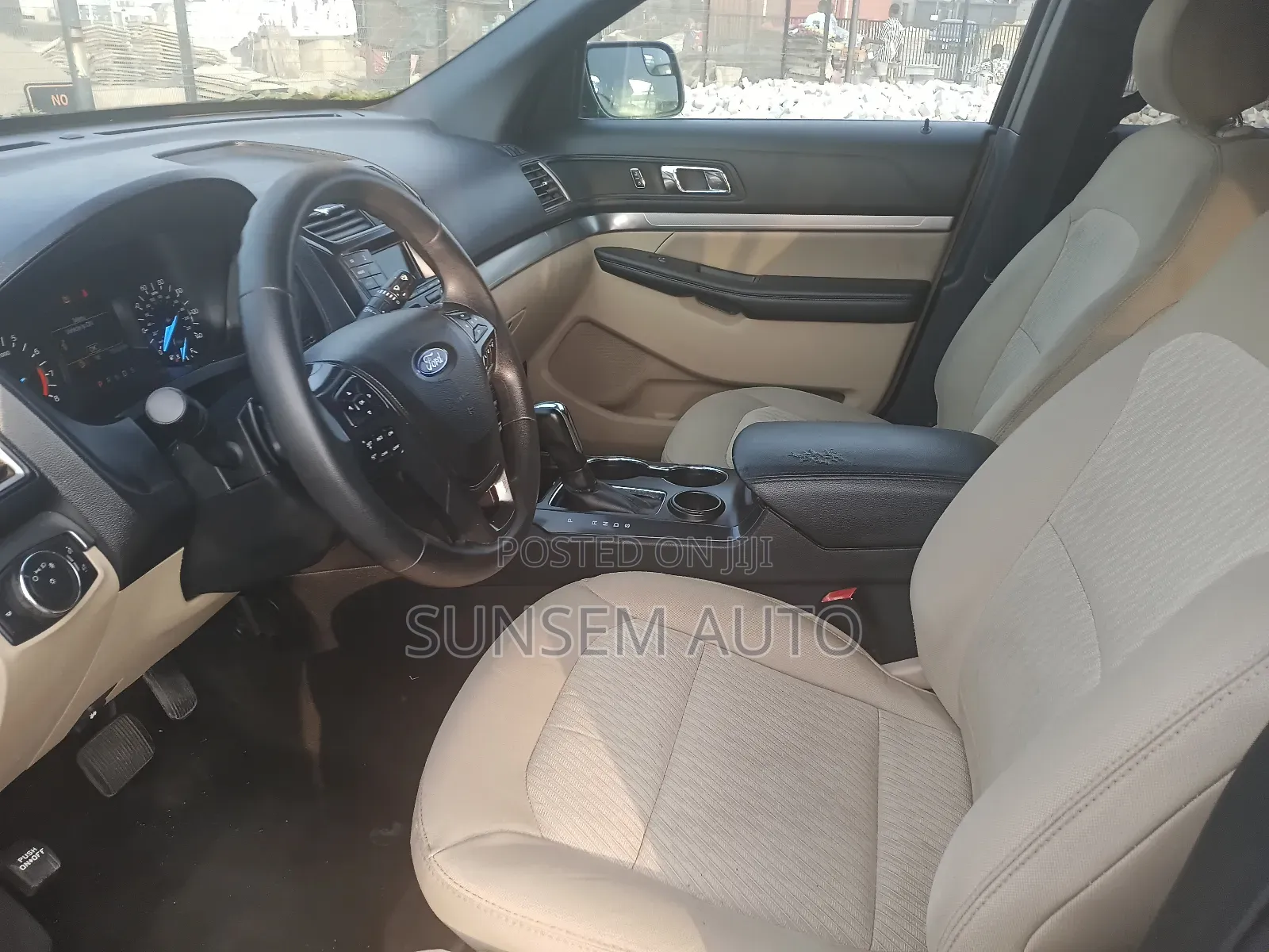 Ford Explorer Base 4dr FWD (3.5L 6cyl 6A) 2017 Black