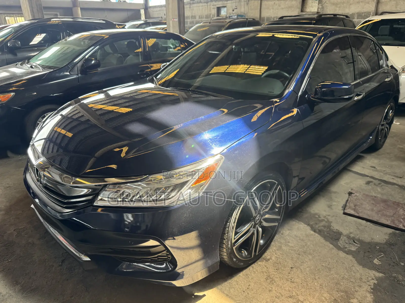 Honda Accord Touring 4dr Sedan FWD (3.5L 6cyl 6A) 2016 Blue