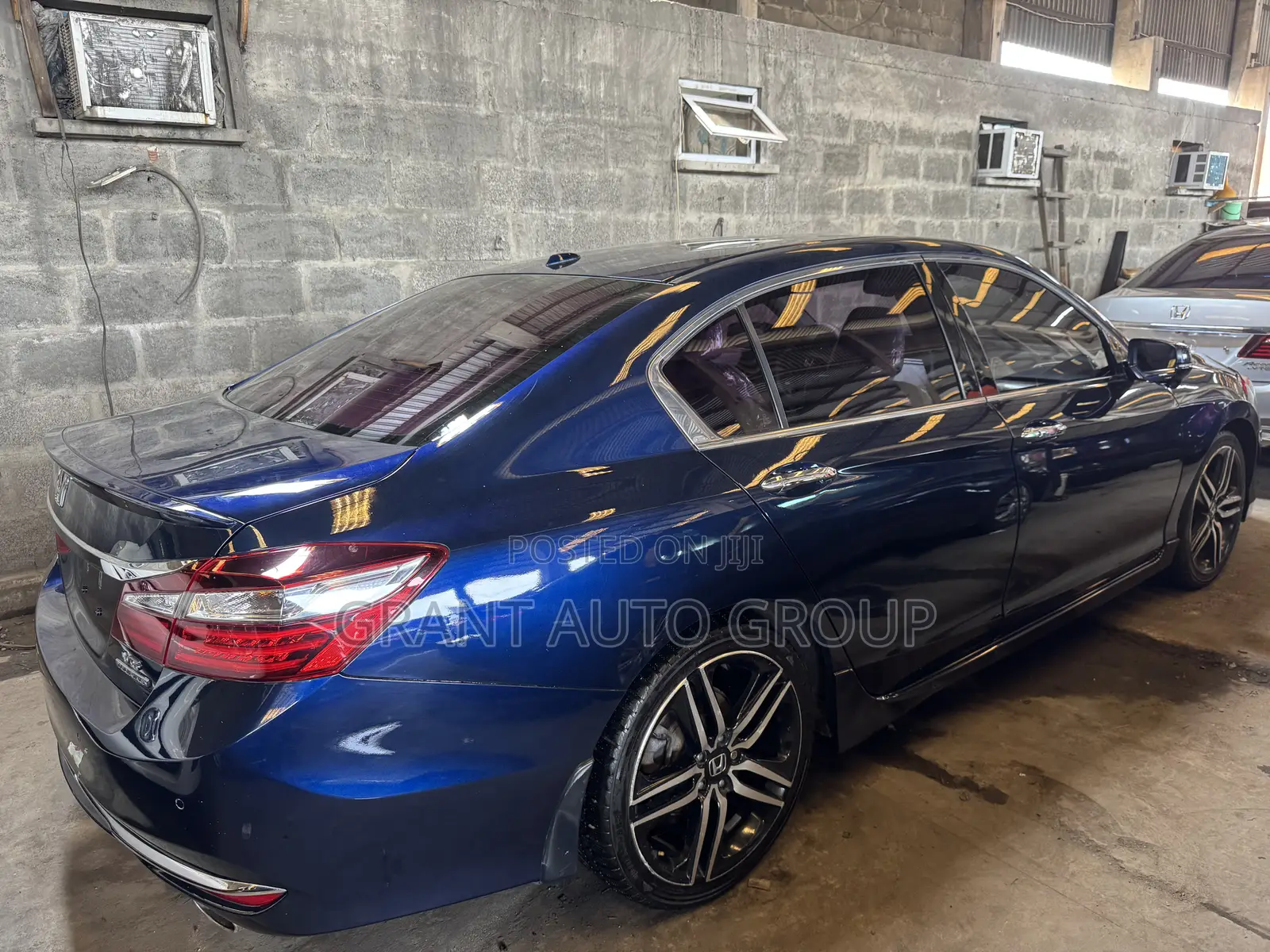 Honda Accord Touring 4dr Sedan FWD (3.5L 6cyl 6A) 2016 Blue