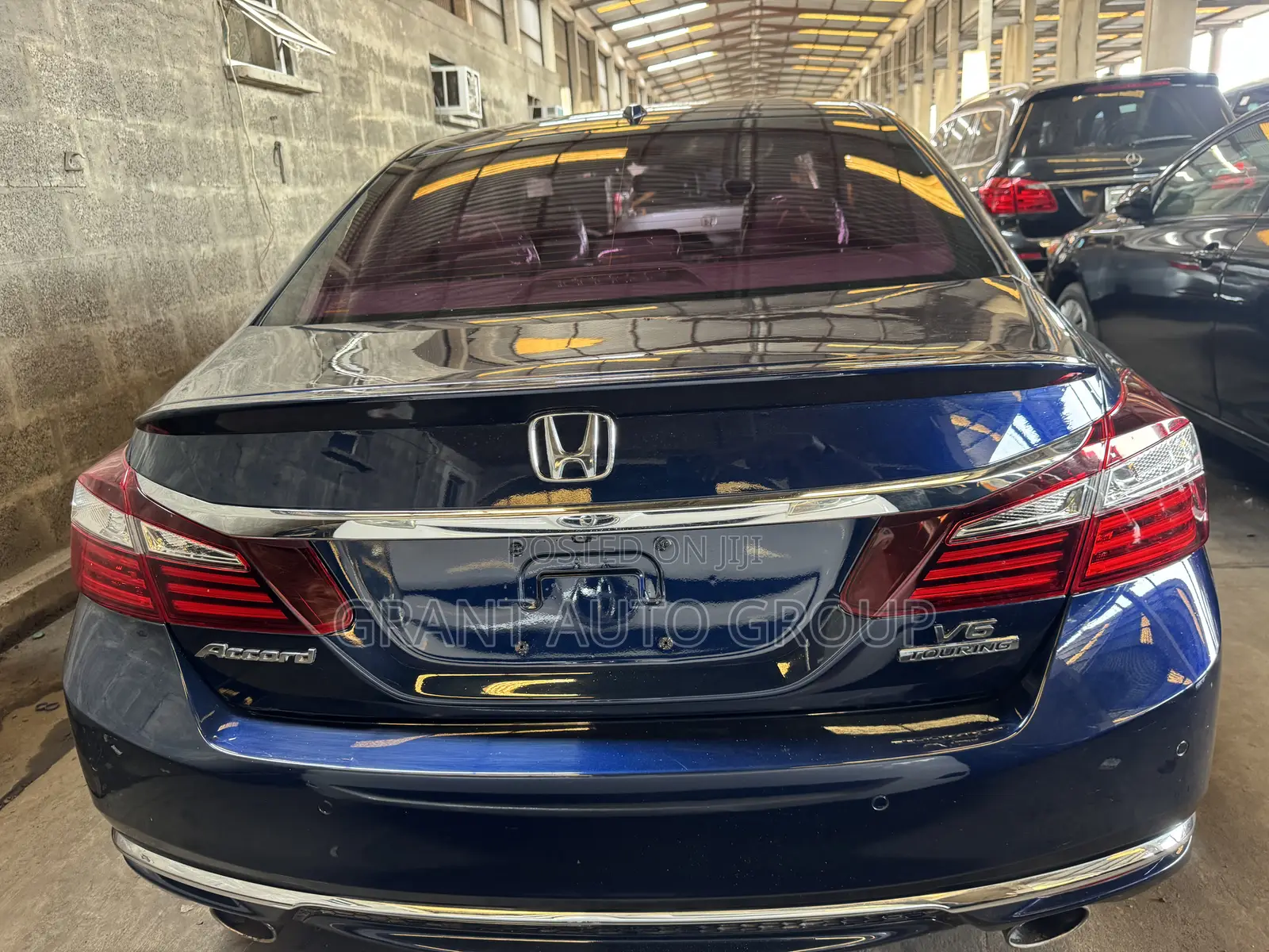 Honda Accord Touring 4dr Sedan FWD (3.5L 6cyl 6A) 2016 Blue