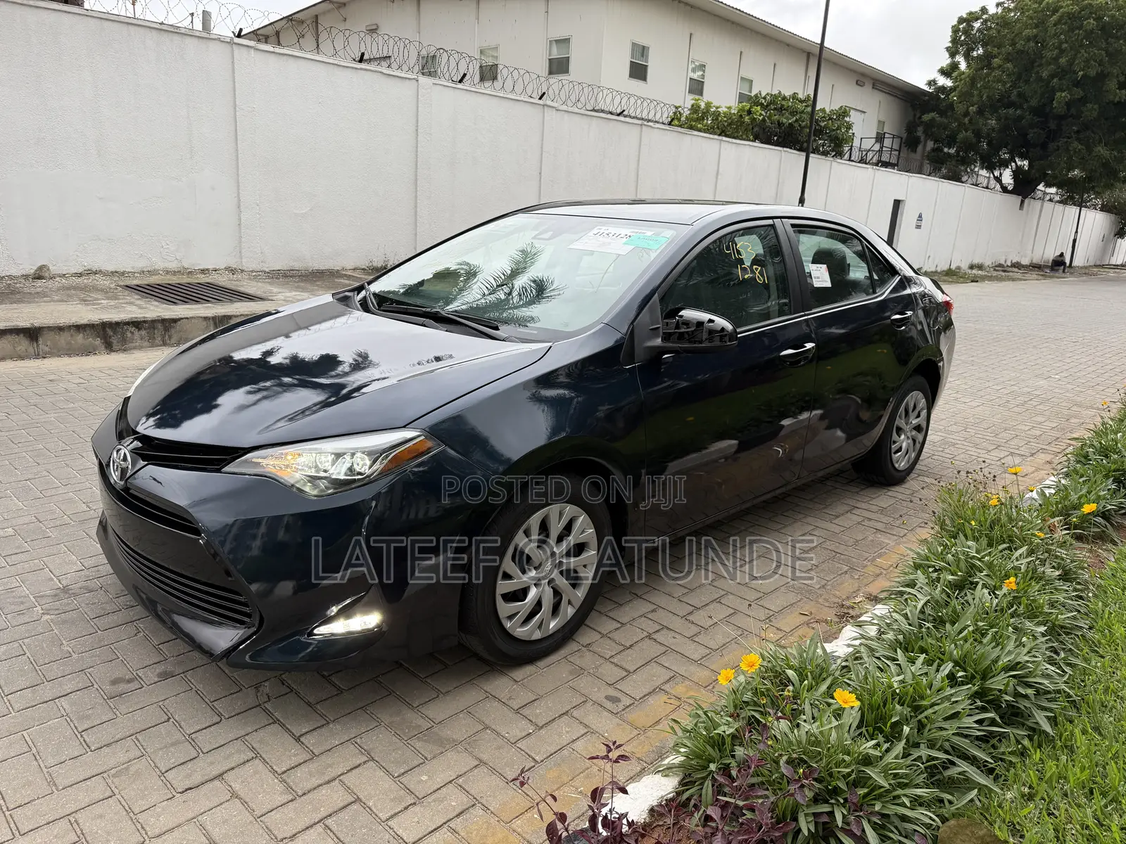 Toyota Corolla LE ECO 4dr Sedan (1.8L 4cyl CVT) 2017 Blue