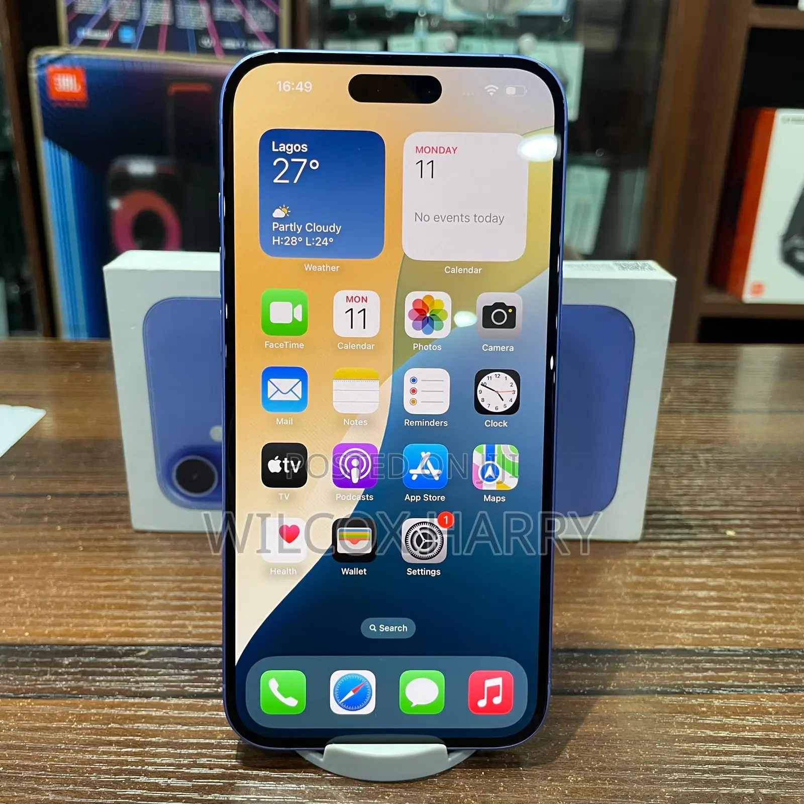 iPhone 16 Plus 256gb • Uk Used With Open Box • Ultra Marine Blue
