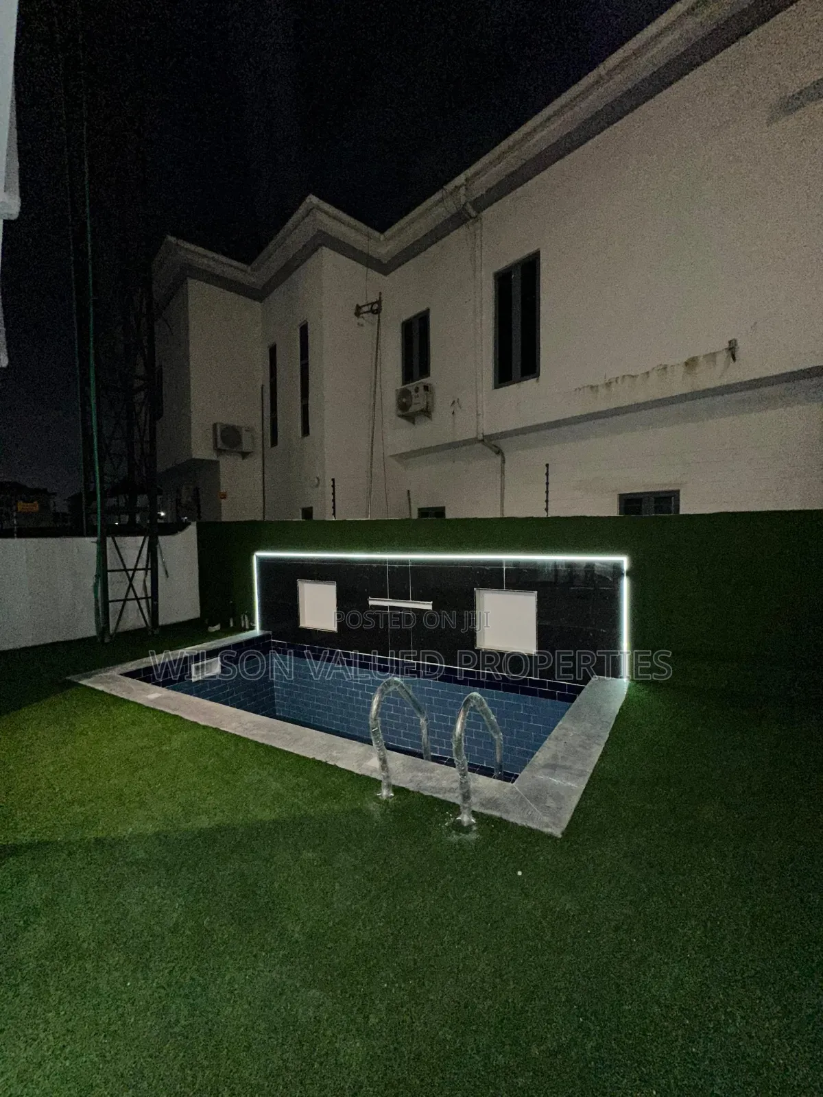 5bdrm Duplex in Wvp Homes, Chevron for sale
