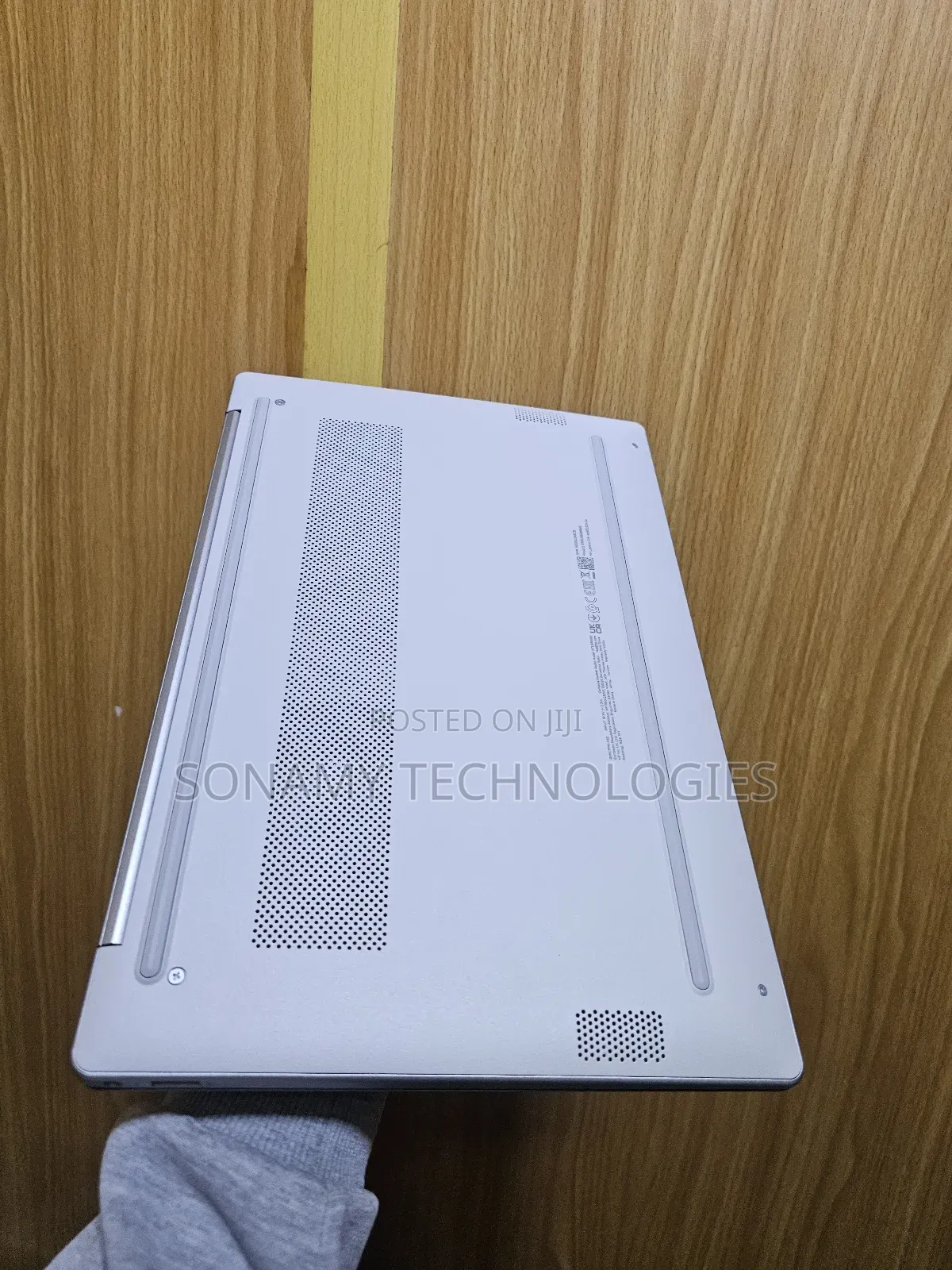 New Laptop HP 14-Dq1025cl 8GB Intel Core I5 SSD 512GB