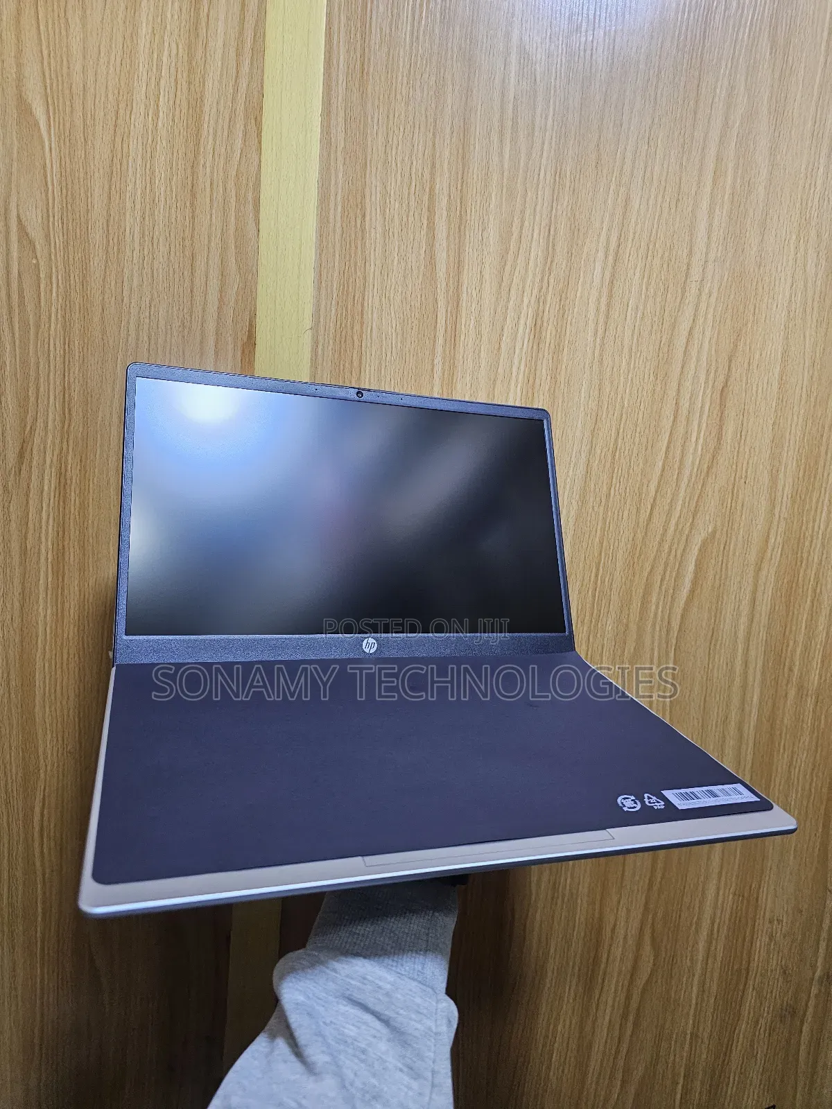 New Laptop HP 14-Dq1025cl 8GB Intel Core I5 SSD 512GB
