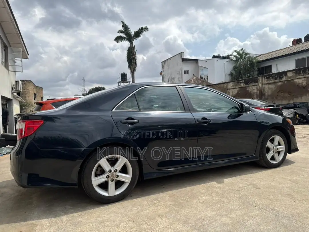 Toyota Camry SE 4dr Sedan (2.5L 4cyl 6A) 2012 Black