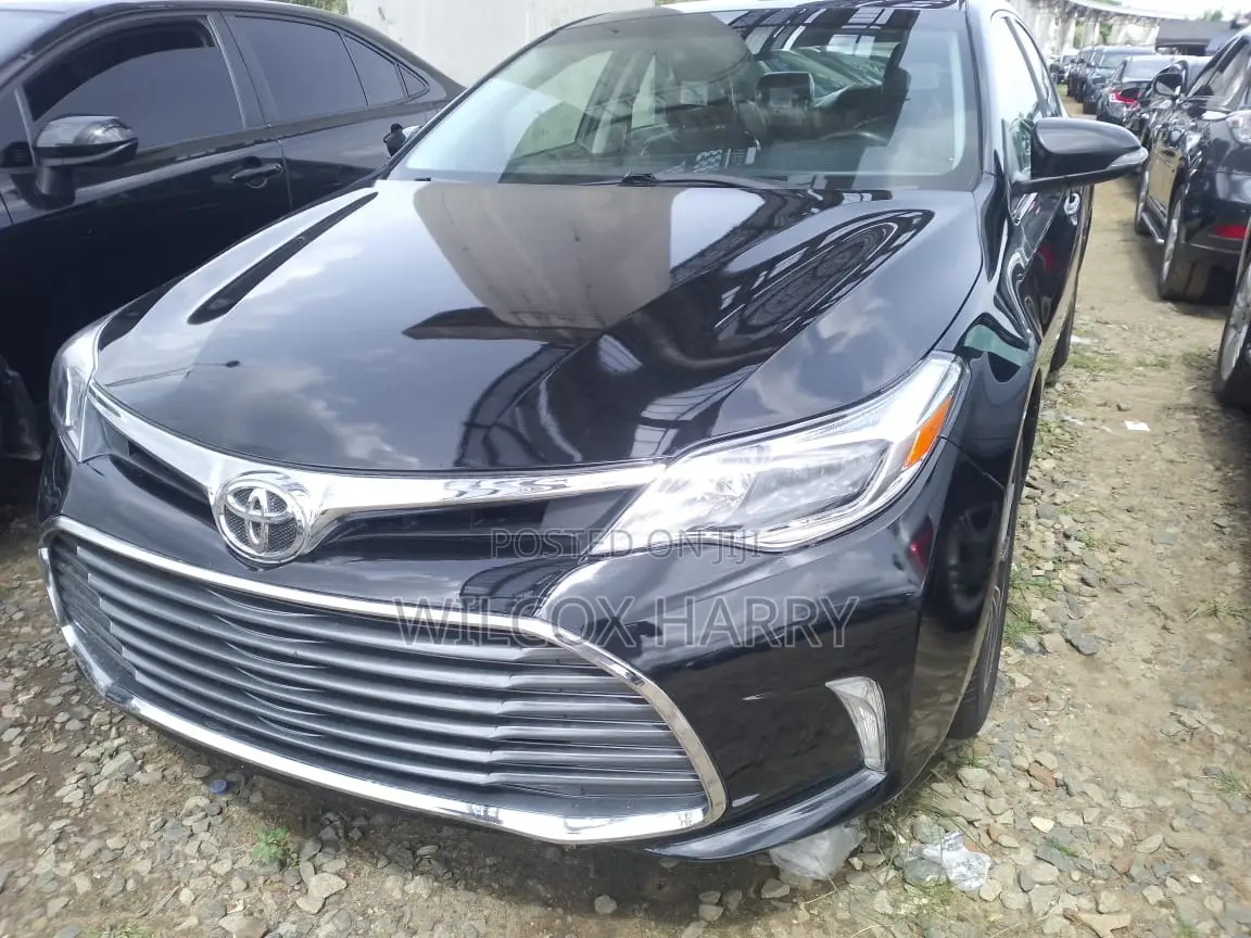 Toyota Avalon XLE Premium FWD Sedan (3.6L 6cyl 6A) 2016 Black