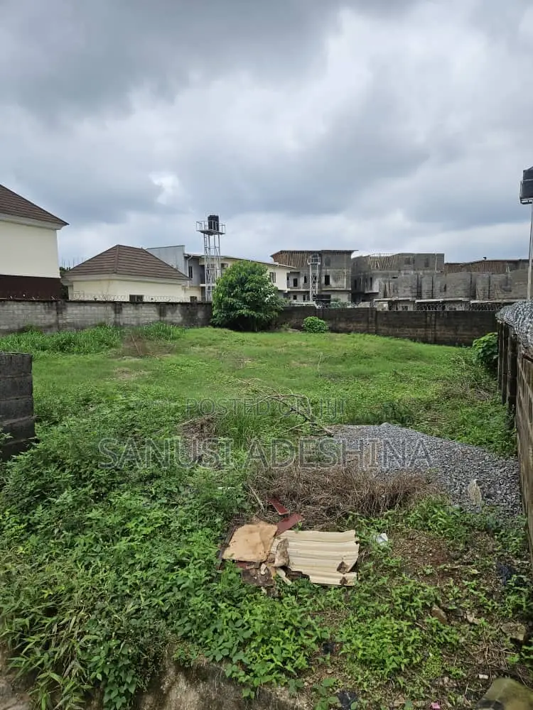 600sqm of Residential Land at Guzape Main,By Fha