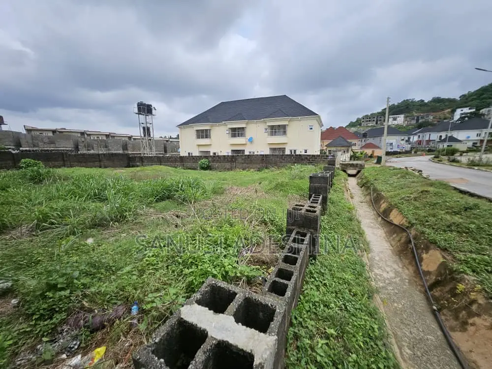 600sqm of Residential Land at Guzape Main,By Fha