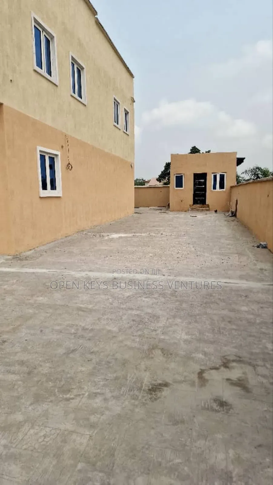 4bdrm Duplex in Abijo Gra for sale