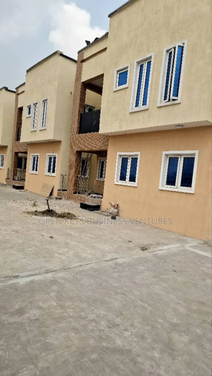 4bdrm Duplex in Abijo Gra for sale