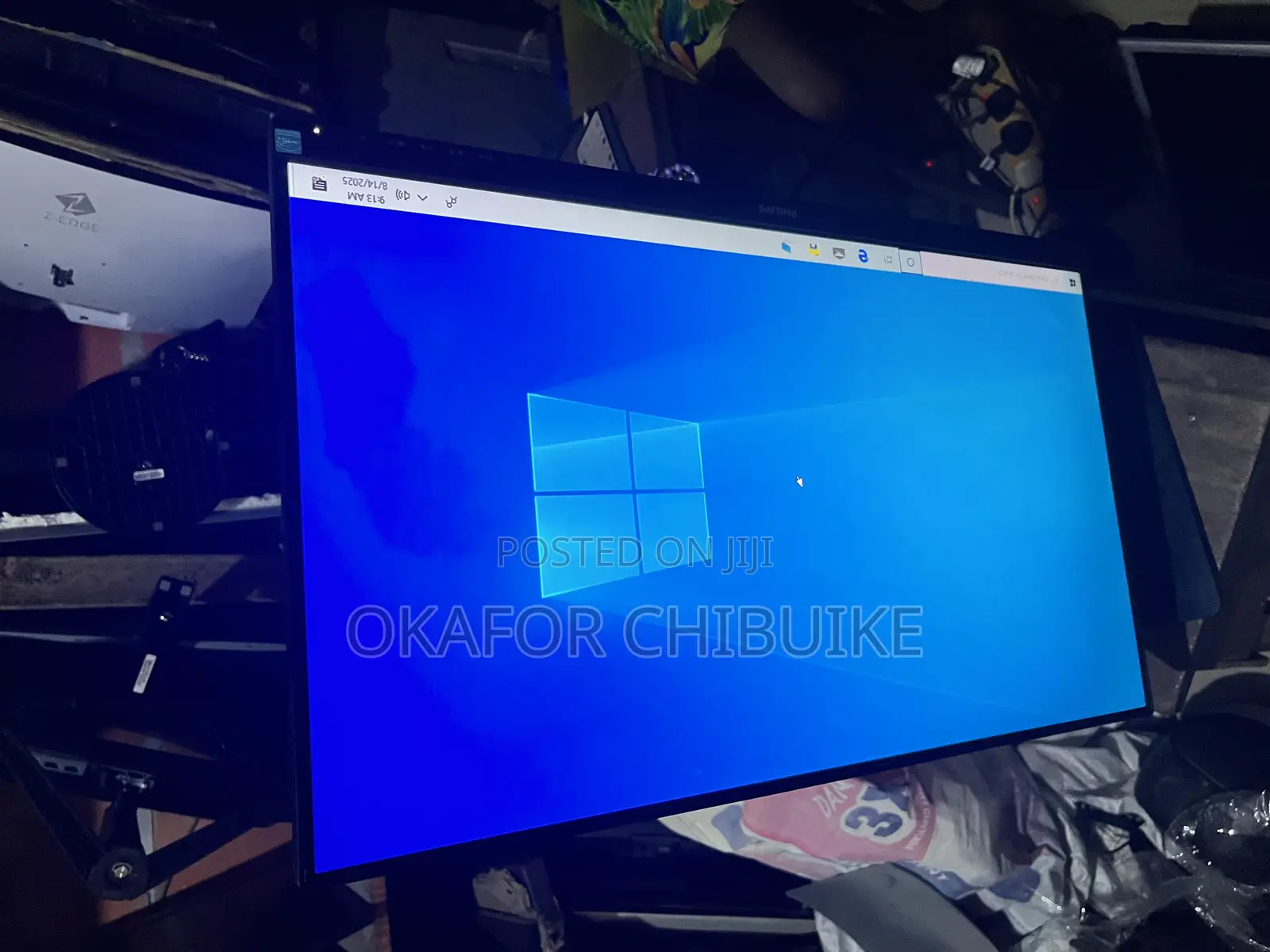 27 Inches Phlip Frameless Monitor