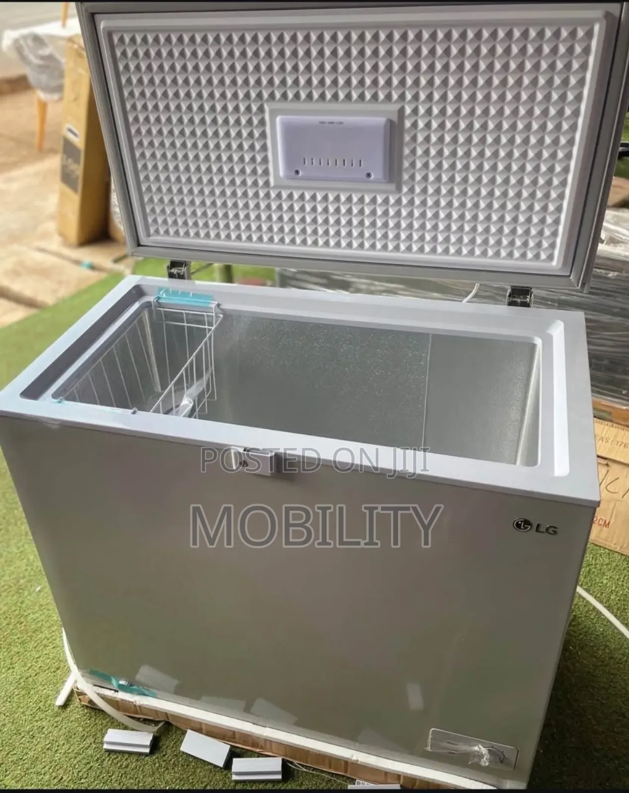 Lg Frezzer FRZ 215 With 190l +24months Warranty and Wheels With Lock