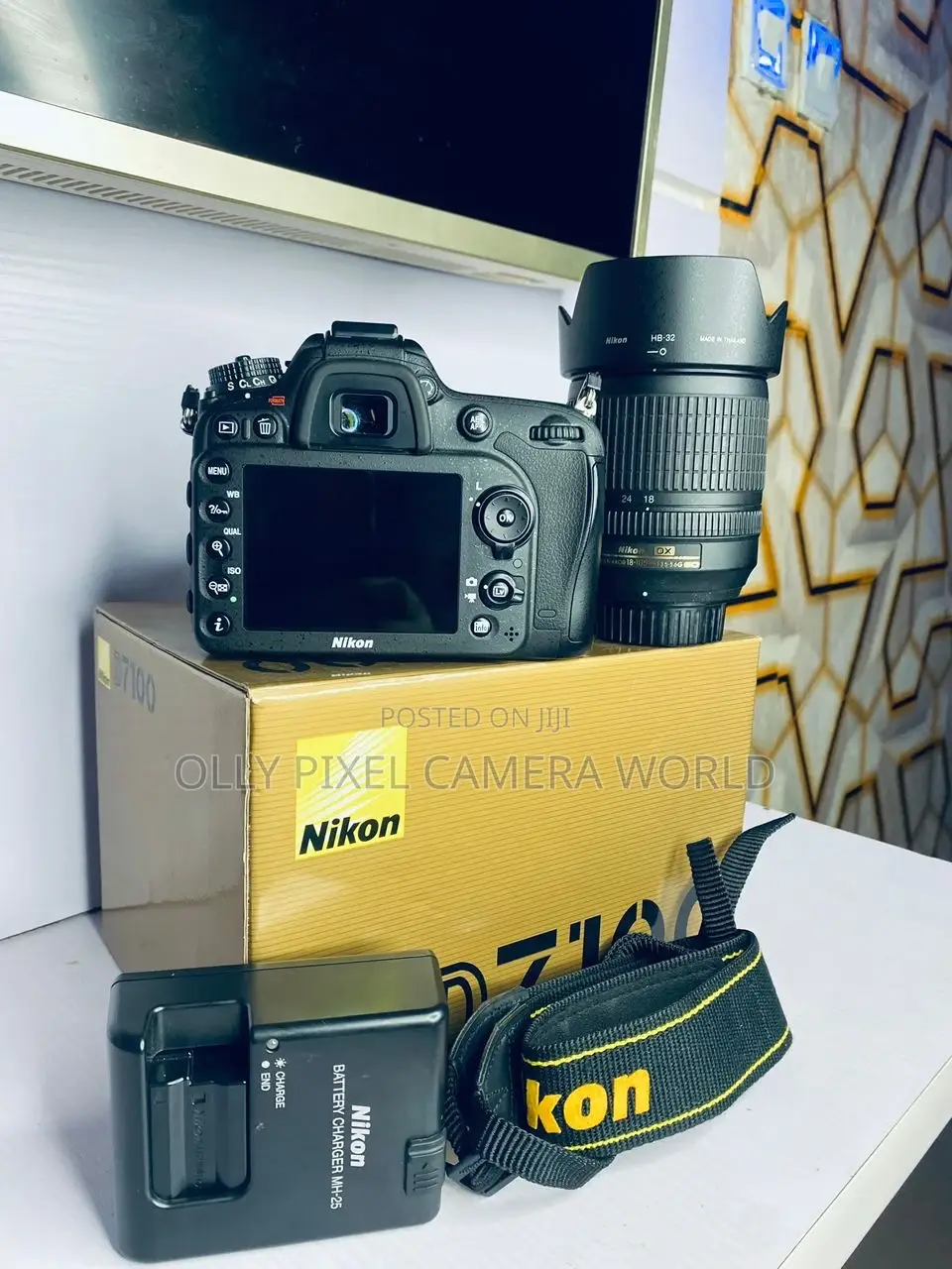 Nikon D7100 With 18-105 Vr Lens