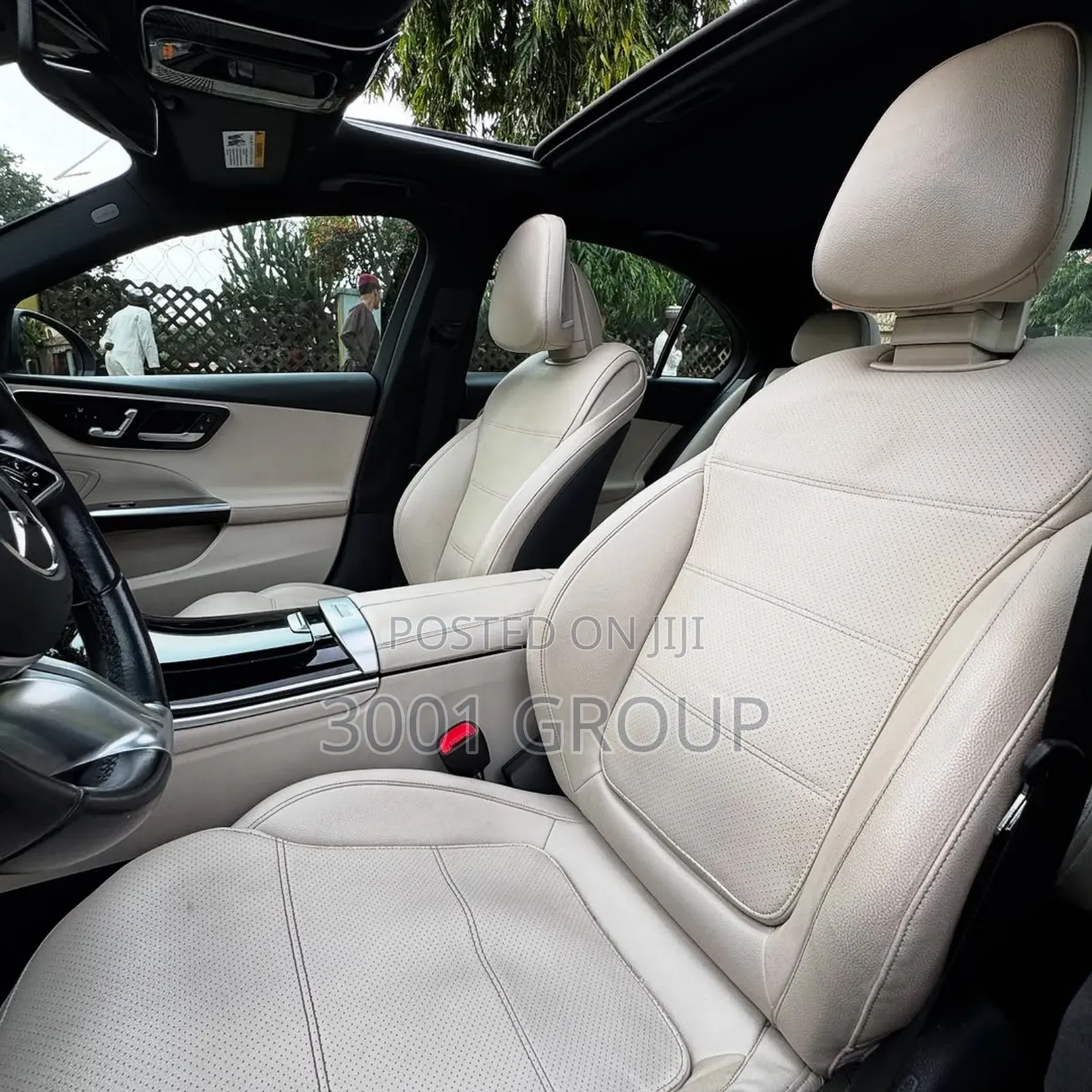 Mercedes-Benz C300 2023 Black