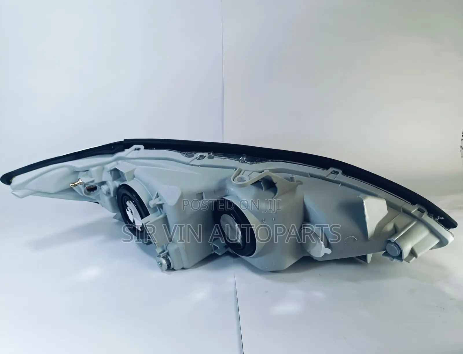 Camry 2005/2006 Headlight (Complete Set)