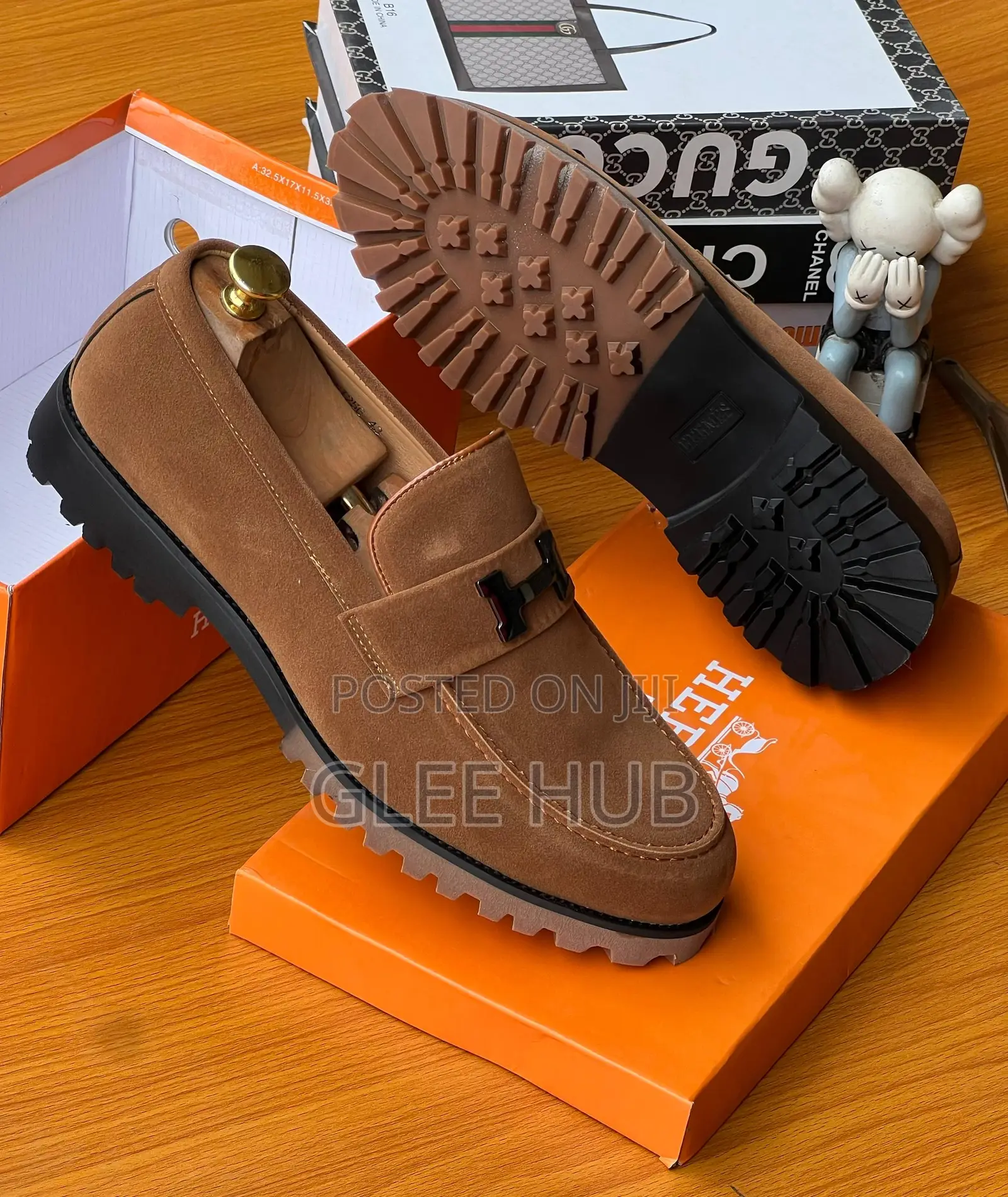 Suede Hermes Corporate Shoes