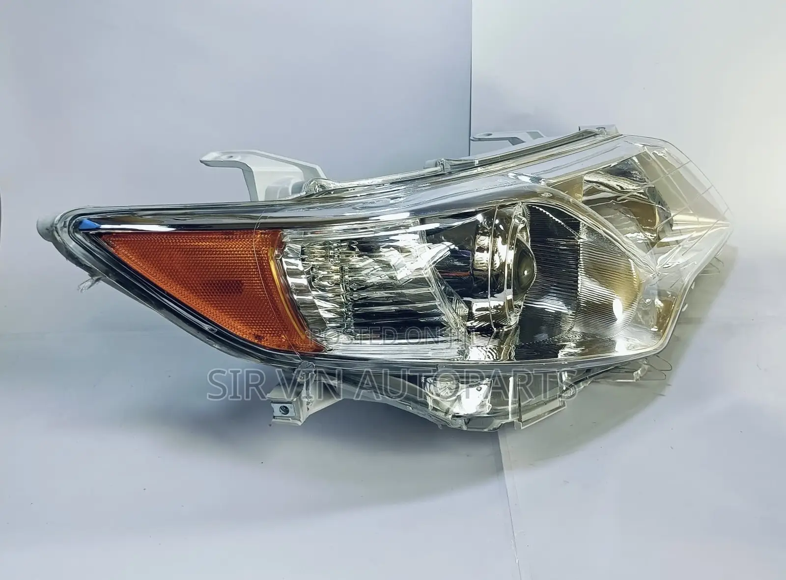 Toyota Camry 2012/2013 Headlight/Headlamp (Complete Set Le)