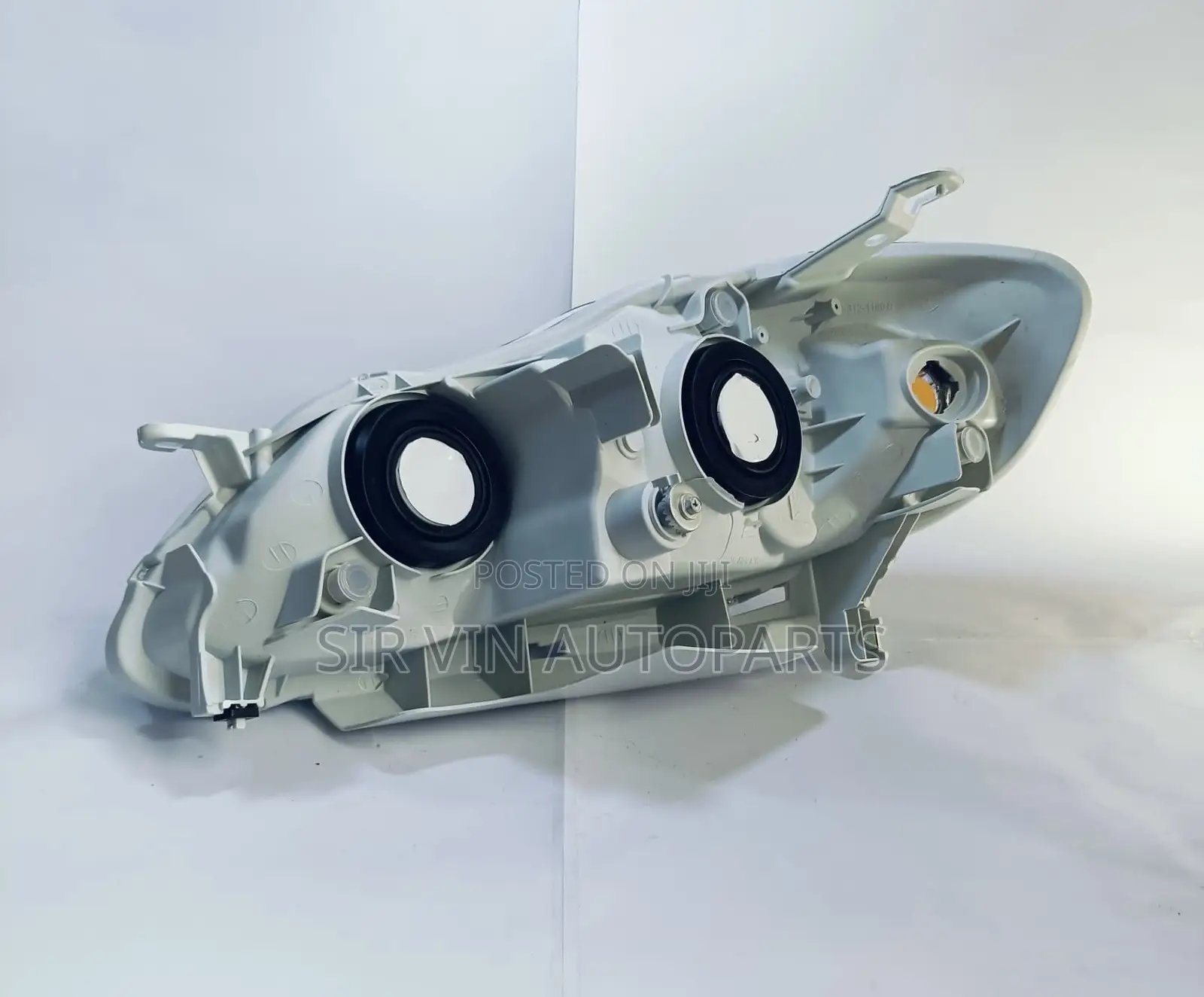 Toyota Corolla 2005/2006/2007 Headlight/Headlamp (Complete Set)