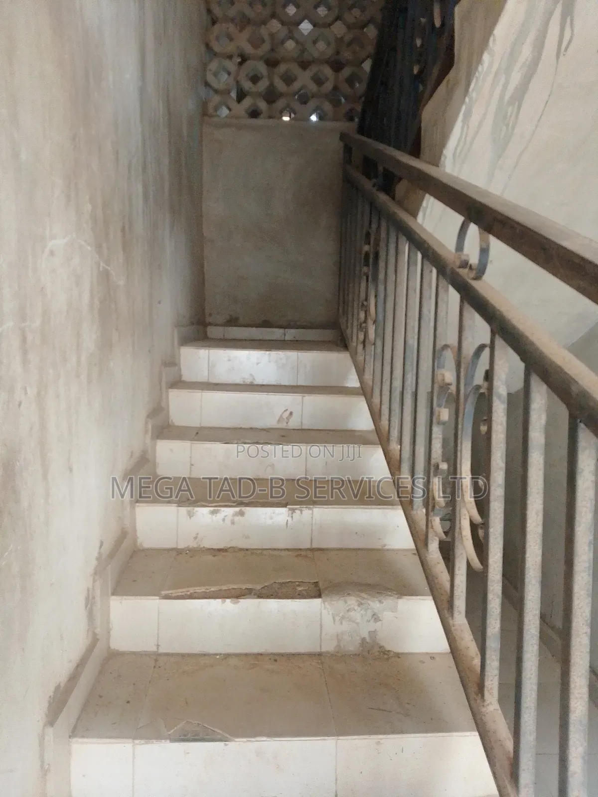 2bdrm Block of Flats in Makogi Estate, Ojodu for sale